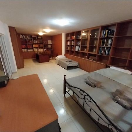 Bibliotheque Vintage Studio & Easy Garden Heraklion Zewnętrze zdjęcie