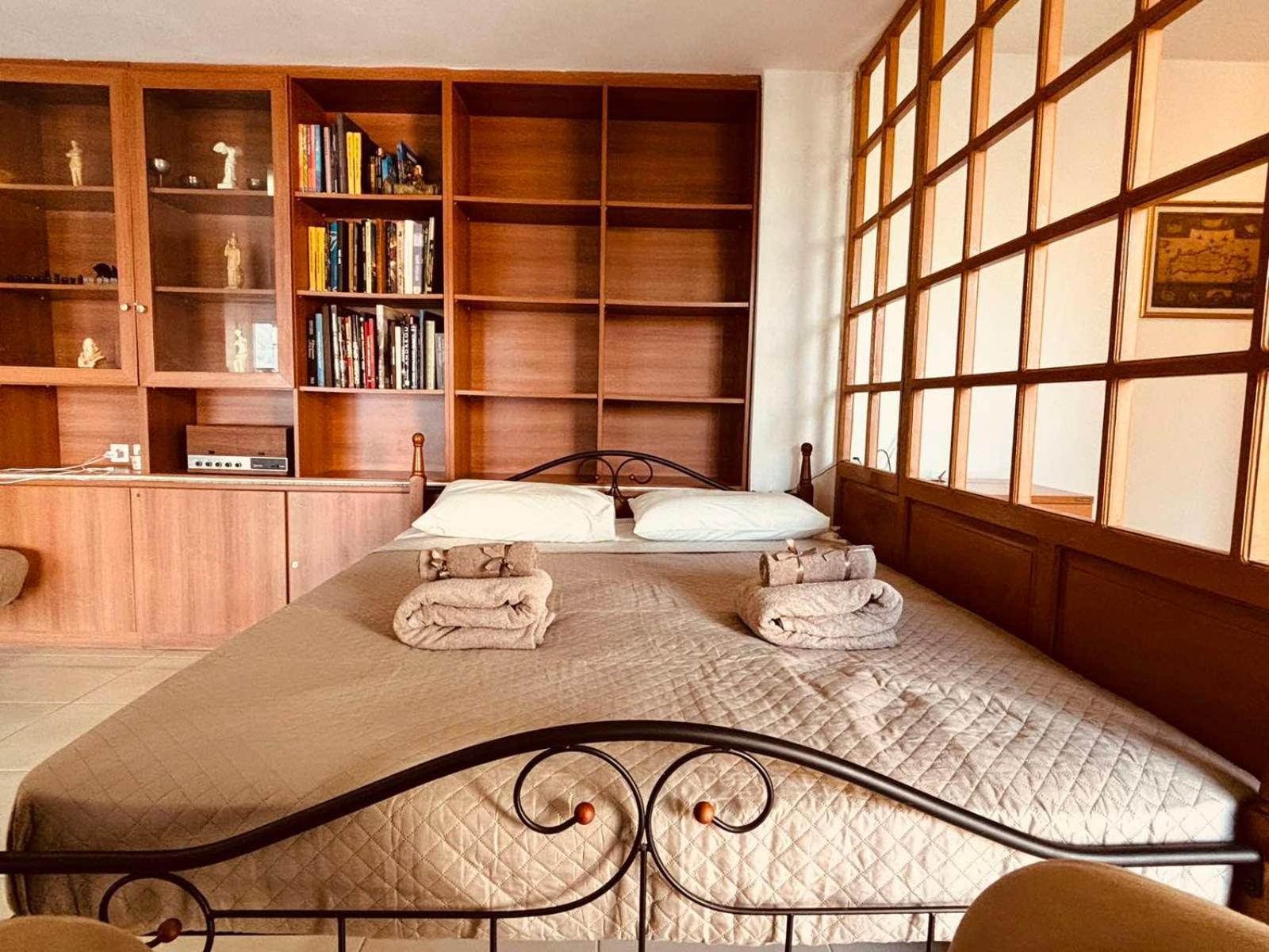 Bibliotheque Vintage Studio & Easy Garden Heraklion Zewnętrze zdjęcie